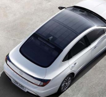 现代汽车推出首款带有太阳能车顶充电系统的汽车
