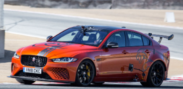 捷豹XE SV Project 8夺取Laguna Seca膝上RECORD的“生产型”轿车