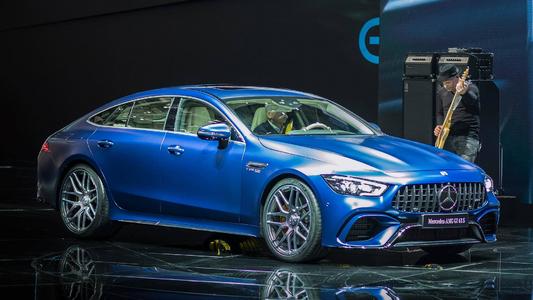 汽车资讯： 2021梅赛德斯奔驰AMG GT 4门轿跑车准备挑战保时捷Panamera 