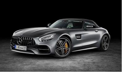 新梅赛德斯 amg GT C在底特律得到了一辆隐形的50版