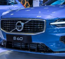 沃尔沃在新加坡车展上推出其S60和XC60插电式混合动力车