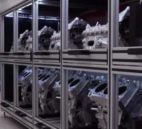 ura歌展示了NSX的Twin-Turbo V6背后的科学原理
