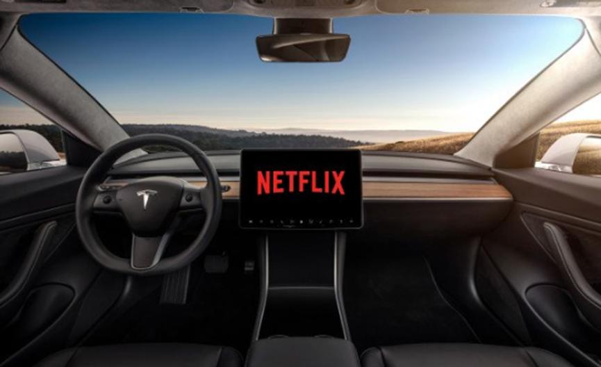 ​您很快就能在您的Tesla中狂欢观看YouTube和Netflix