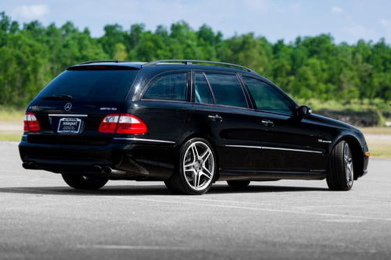 ​奔驰AMG准备E63黑色系列Monster Wagon