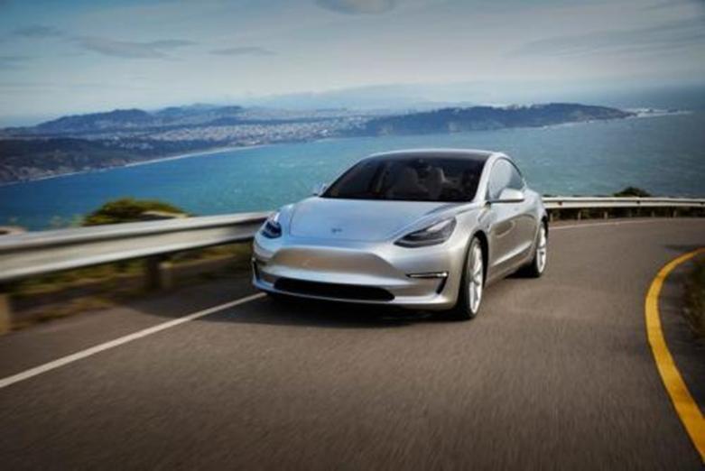 特斯拉Model 3的另一张据称图片今天在互联网上突然出现