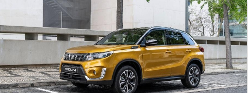 2020年铃木Vitara  SUV的标题运行带来了变化