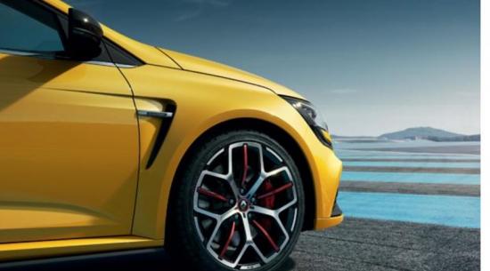 ​新款雷诺梅甘娜RS首次亮相是1.8升涡轮发动机的全新版本