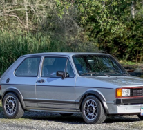 Man花了140000美元建造Perfect 1983 Volkswagen GTI