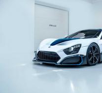 2020 Zenvo TSR-S保持狂野的后翼，增加碳纤维轮毂