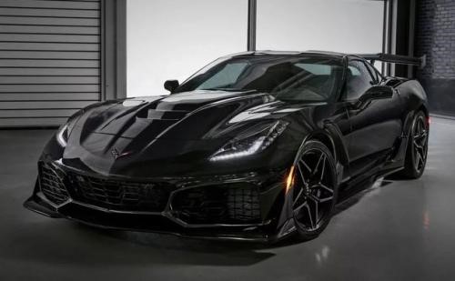 ​Corvette C8采用通风的发动机罩来改善冷却