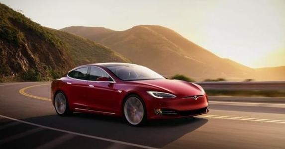 特斯拉希望通过增加Model 3的产量来筹集15亿美元