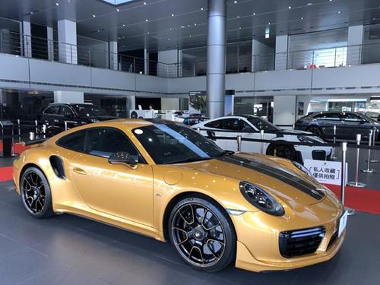 无上装保时捷 911 TurboS 获得忍者风格的车轮