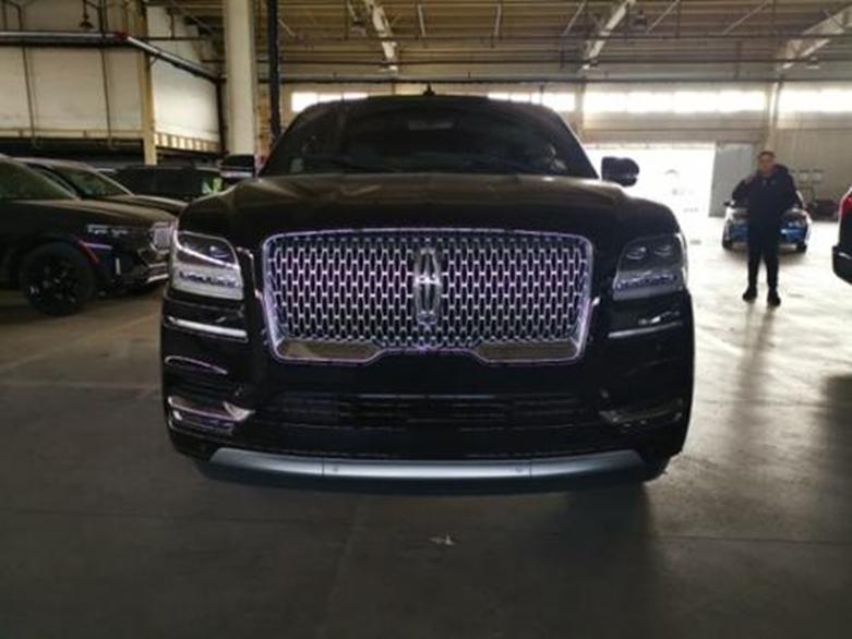 ​林肯西风Z-Livery是潜伏在黑暗中的斗篷十字军