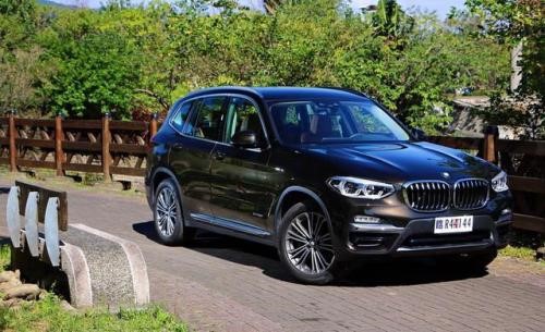 插电式混合动力2020 BMW X3 xDrive30e融合了效率与性能