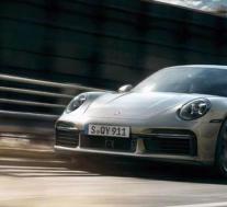 ​你可以拿出你的新保时捷911 Turbo S