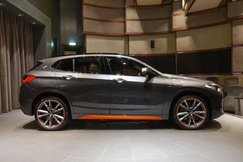 BMW  X2 M35i在大量新画廊中闪耀蓝色