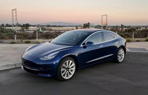 特斯拉Model 3在NHTSA碰撞测试中获得五星级评级