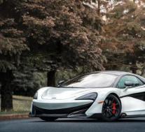 使用具有数百万种组合的新工具来配置自己的McLaren 600LT