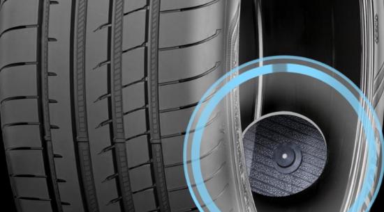 固特异声称连接轮胎可以使停车距离减少30％
