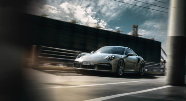 新款保时捷911 Turbo S 3.8L拳击手发动机可产生641hp