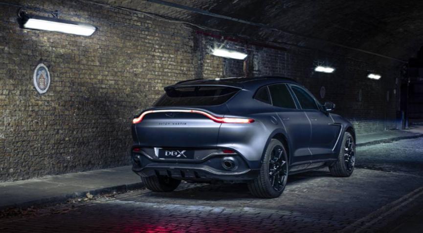 Aston  Martin  DBX是一款量身定制的SUV  具有很多碳纤维