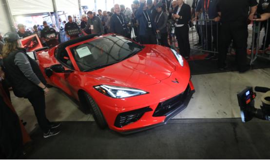 2020 Corvette  VIN  0001为慈善事业筹集了300万美元