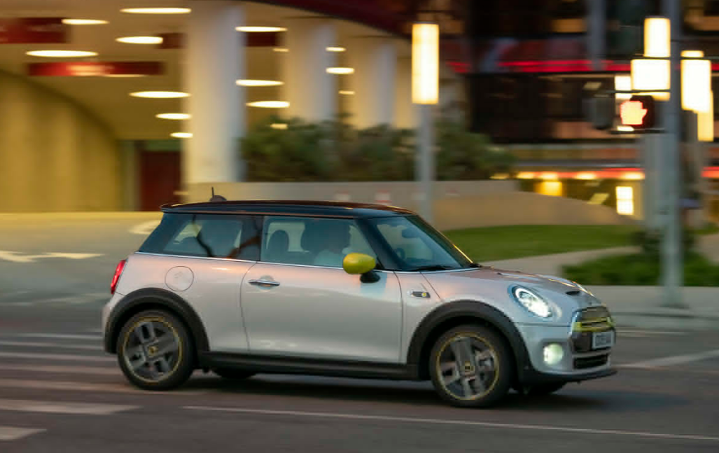 全新Mini Cooper EV起价29900美元