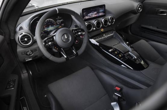 2020年梅赛德斯AMG GT R PRO定价与保时捷911相同 