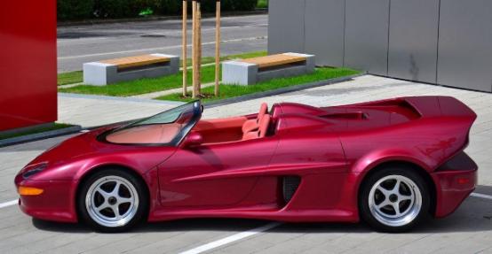 罕见的一种中置发动机C4 Corvette售价为12万美元