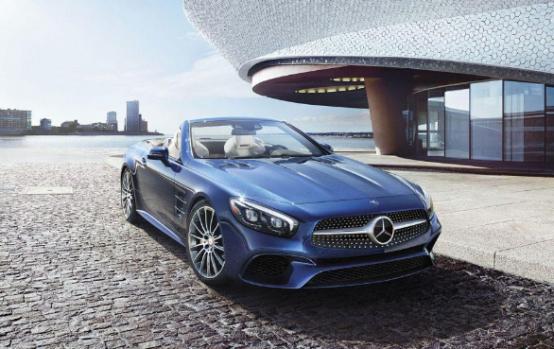 梅赛德斯AMG V12处于借用时间