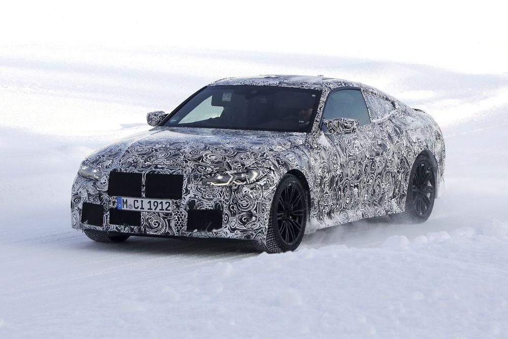 新款473bhp 宝马M4发现隐藏其Gargantuan格栅