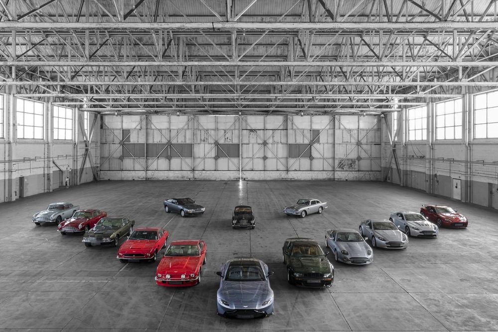 阿斯顿马丁（Aston Martin）庆祝壁纸完美发展70周年