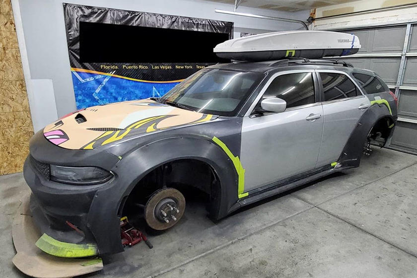 道奇·玛格南（Dodge Magnum）获得SRT Hellcat宽体治疗