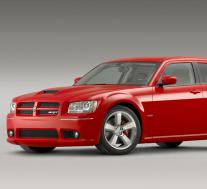 道奇·玛格南（Dodge Magnum）获得SRT Hellcat宽体治疗