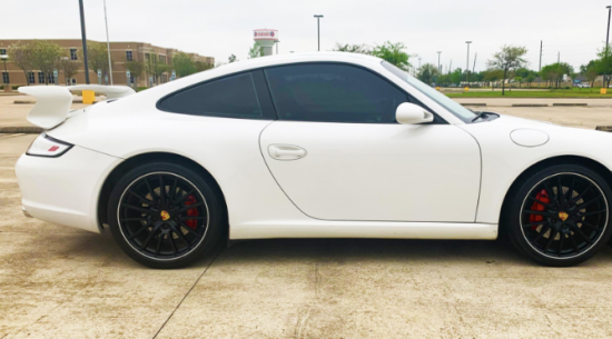 这款“ Centro 911”三座保时捷911 Carrera S正在寻找新主人