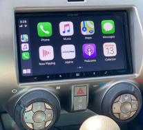 搭载Apple CarPlay的2010雪佛兰Camaro看起来像是一项现代技术