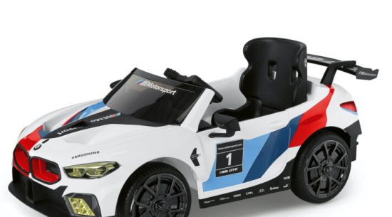 电动小子宝马M8 GTE让您的孩子参加赛车比赛