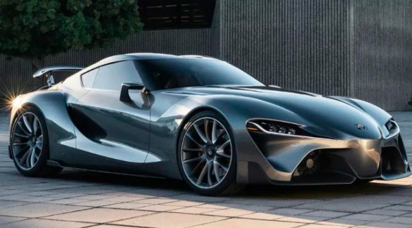 2020 Toyota Supra和C8 Corvette Z51比赛,只有一个获胜者