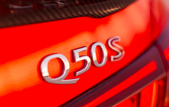 2020年英菲尼迪Q50红色运动版
