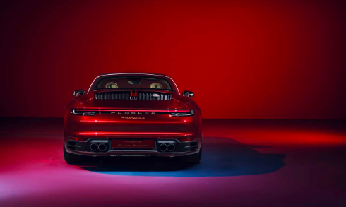 2021年保时捷911 Targa 4S Heritage Design拥有复古风格的外观和超值的价格