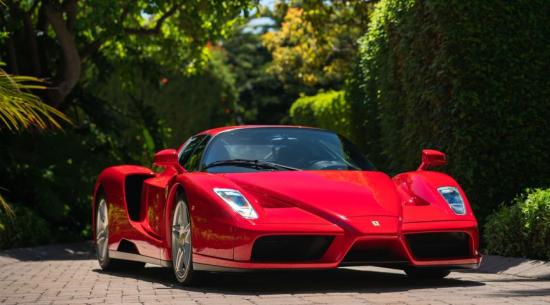 这款法拉利恩佐（Ferrari Enzo）刚刚创造了在线拍卖纪录