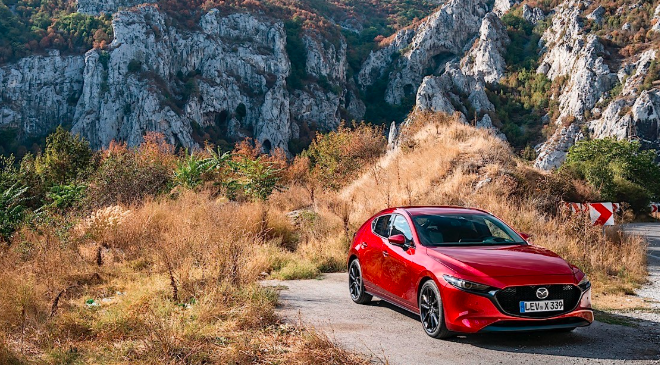 据报道2021年Mazda3 Turbo配备SkyActiv-G 2.5T，AWD，6速自动变速箱