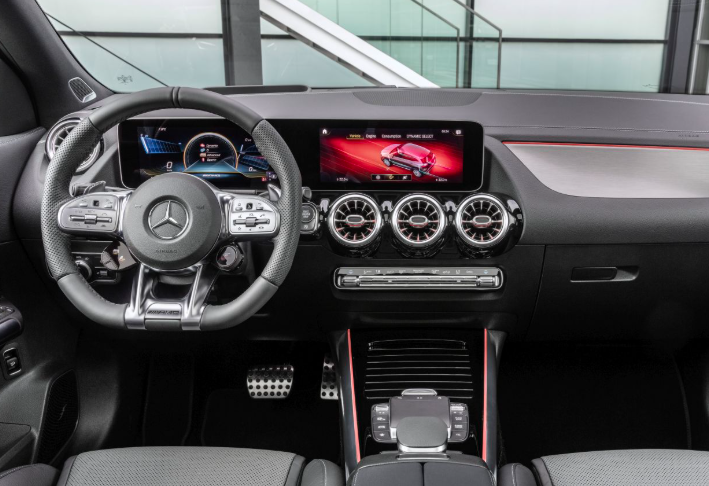 2021 Mercedes-AMG GLA价格从54,000欧元起在欧洲开始销售