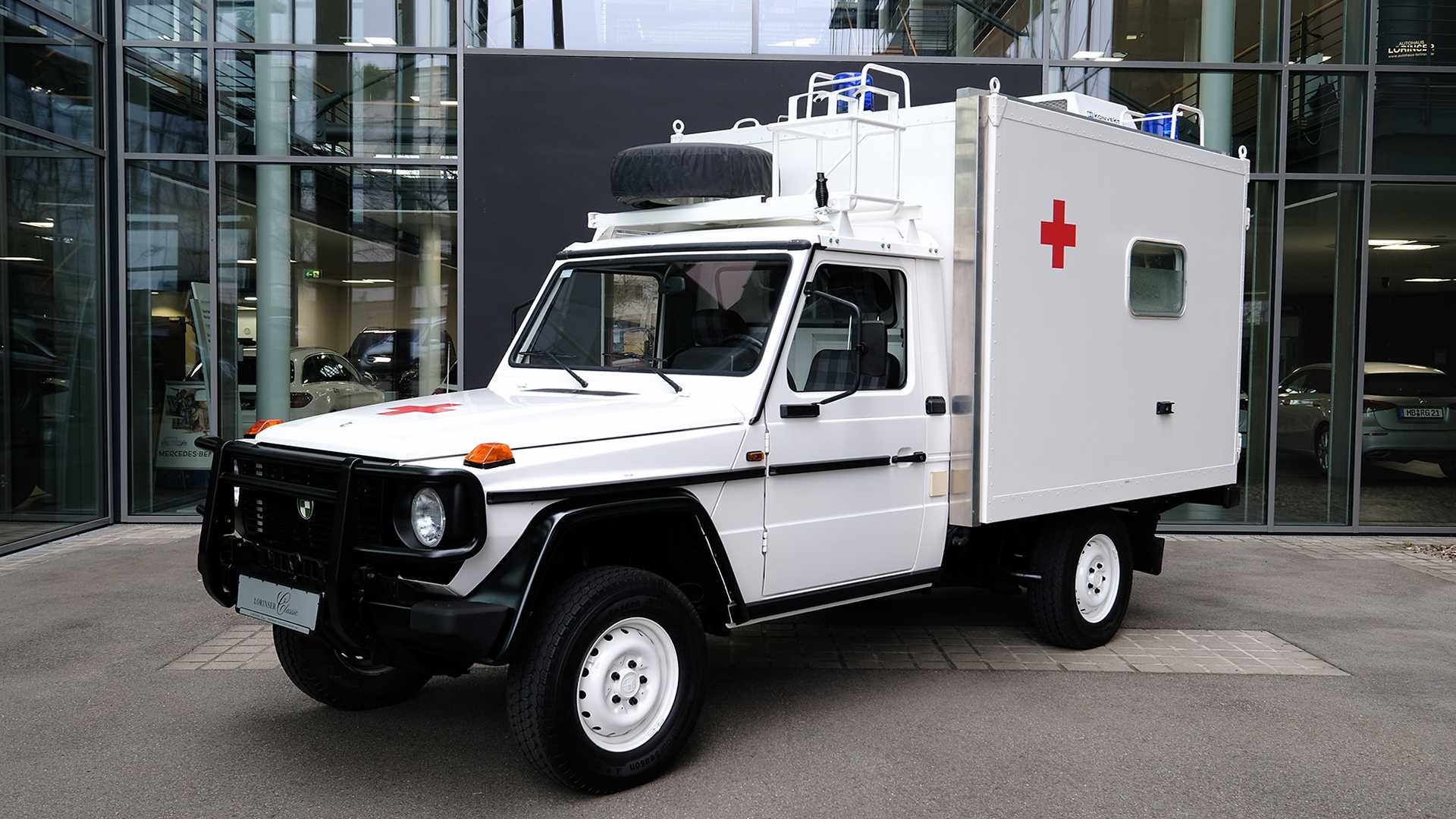 汽车新闻：罕见的1994年Lorinser Puch G救护车要出售 