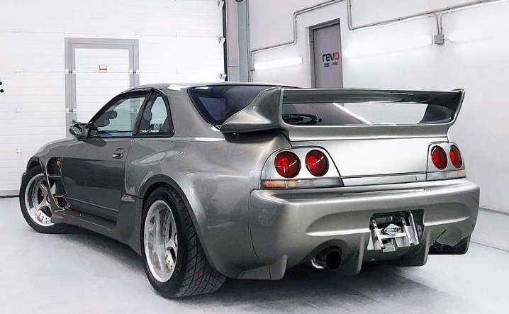 日产天际线GT-R R33由Veilside调整价格为$ 120,000