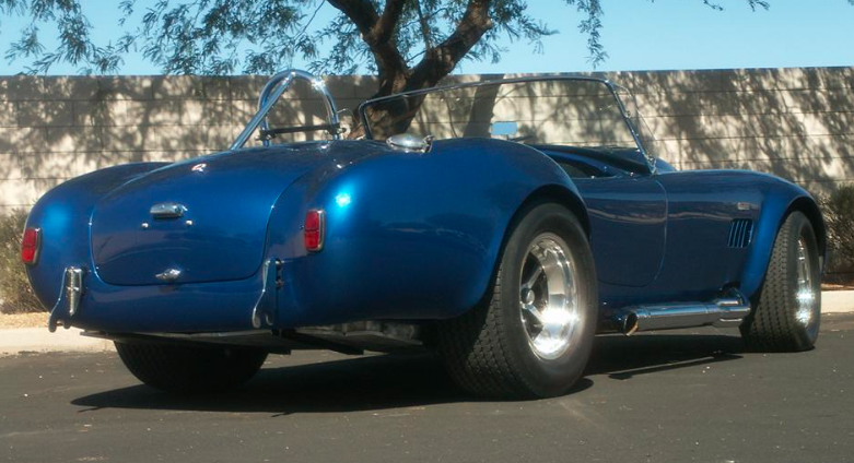 道奇挑战者“地狱猫”“ Shelby Cobra”看起来已准备就绪