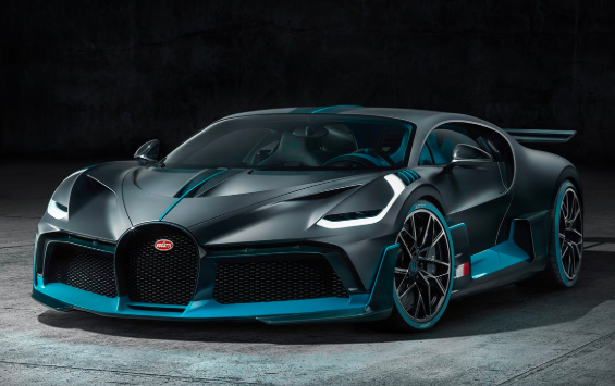 布加迪迪沃（Bugatti Divo）席卷纽伯格林（Nürburgring）