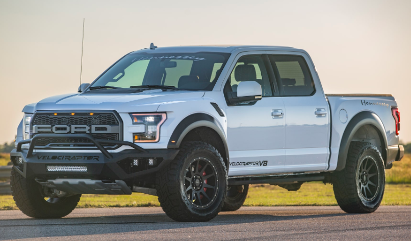 2020年福特F-150猛禽，配备增压5升V8发动机