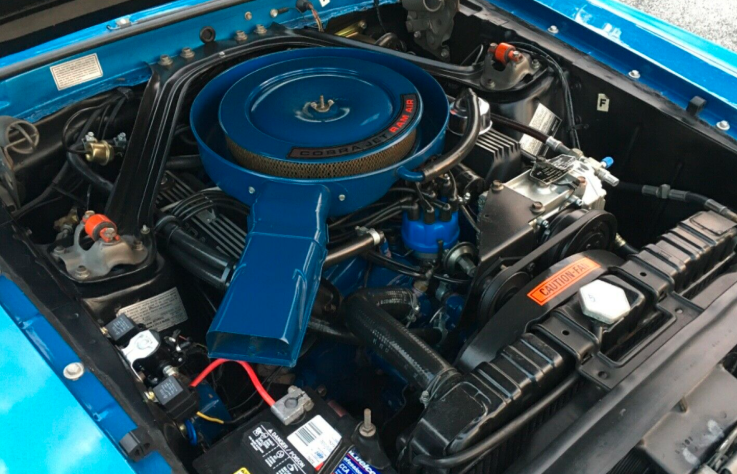 福特野马谢尔比GT500是有史以来制造的蓝色车型