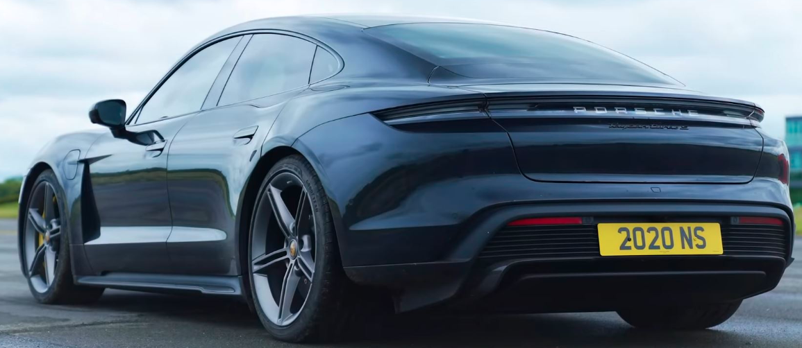 保时捷用鸭尾翼测试神秘的911 Turbo  S